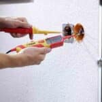WIHA Voltage and continuity tester eMobility 12 – 1,000 V AC, CAT IV  incl. 2x AAA batteries