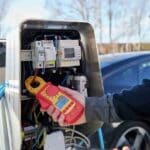 WIHA - Clamp meter up to 1,000 V AC, 400A CAT IV incl. 2x AAA batteries - Image 2