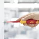 WIHA - Screwdriver Slotted 3.5, 100mm SoftFinish VDE slimFix